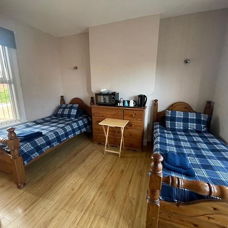 Abbey Guest House Milton Keynes Esterno foto