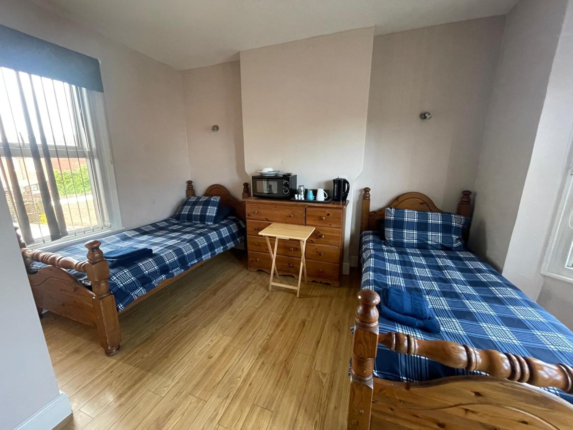 Abbey Guest House Milton Keynes Esterno foto