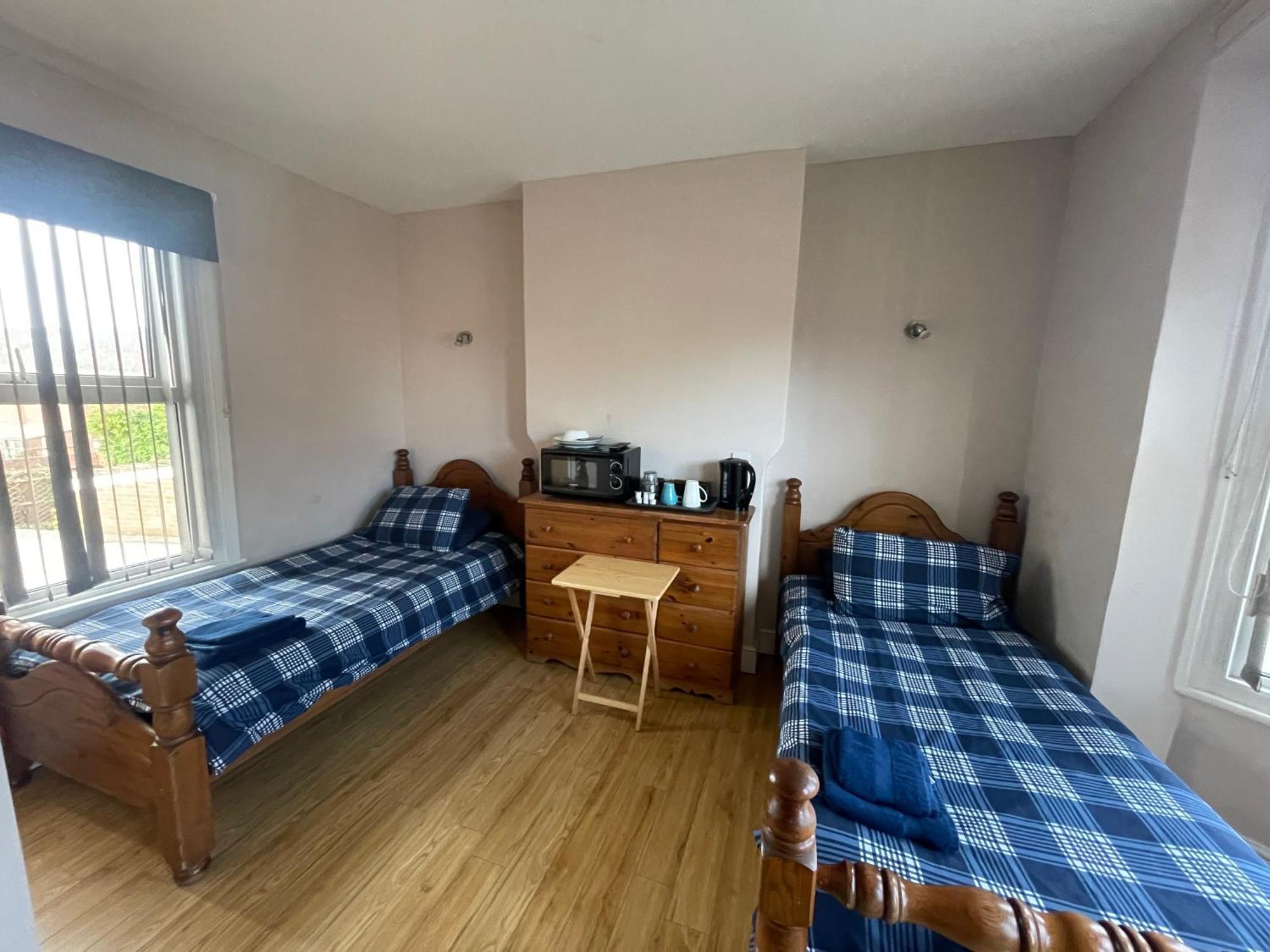 Abbey Guest House Milton Keynes Esterno foto